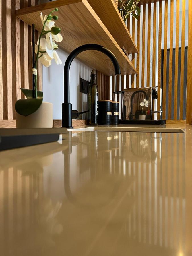 Loft Spa Greece - Enjoy Our Jacuzzi 칼라마타 외부 사진